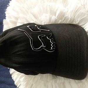 FOX Hat Sz LG-XL $28 +free scarf.